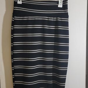 2 LuLaRoe skirts